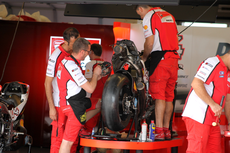 Illustration for article titled MotoGP Bikes In Various States Of Undress